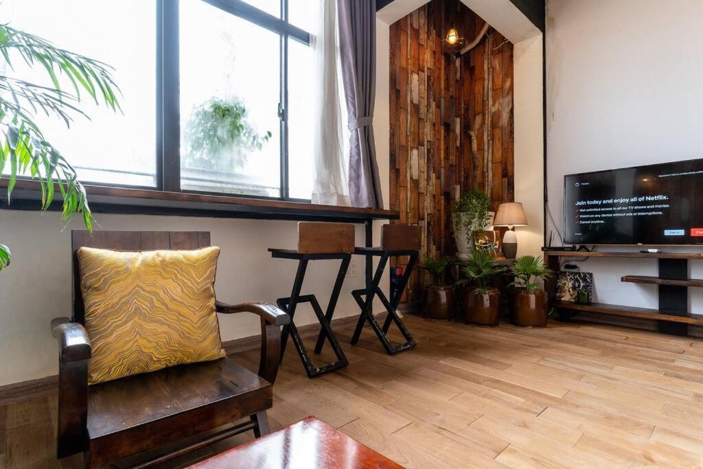 Kitchen Netflix @ben Thanhｓａｉｇｏｎｈｉｄｅｏｕｔ130 Pastuer Apartment Ho Chi Minh City