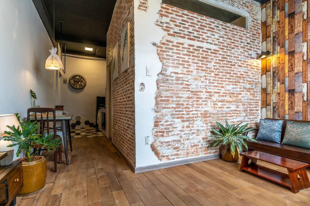Apartment Kitchen Netflix @ben Thanhｓａｉｇｏｎｈｉｄｅｏｕｔ130 Pastuer
