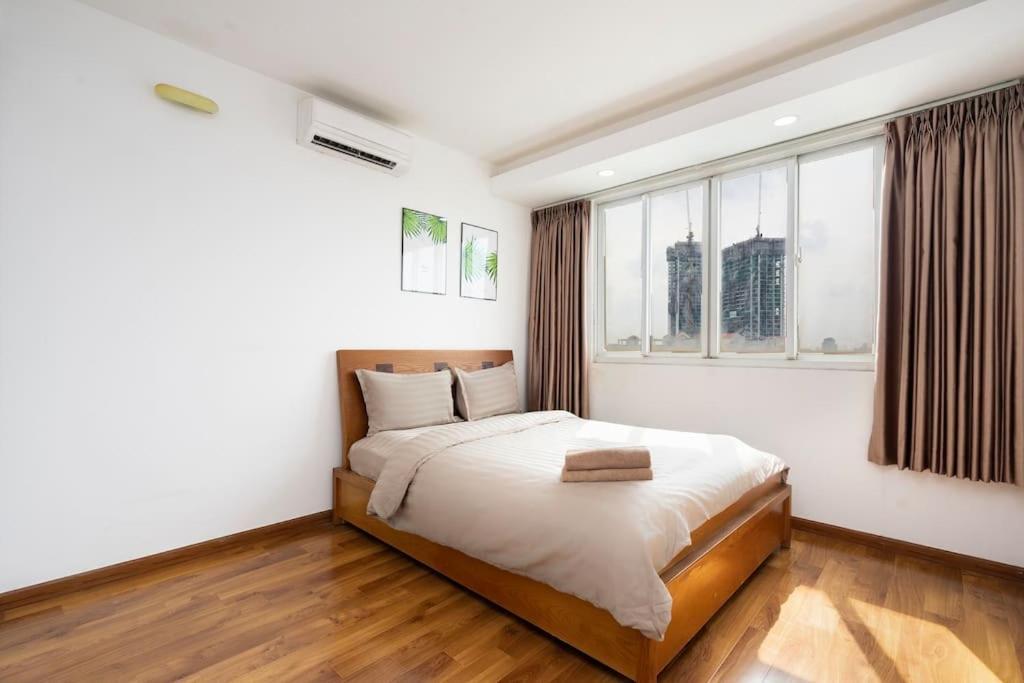 Spacious 2 Bedroom At Center/1st District *
