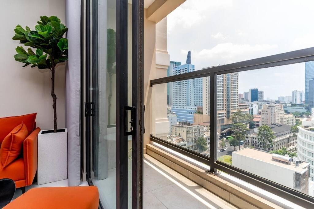 Apartment Steps To Vincom/casino/d1/pool/gym/netflix/3beds Ho Chi Minh City