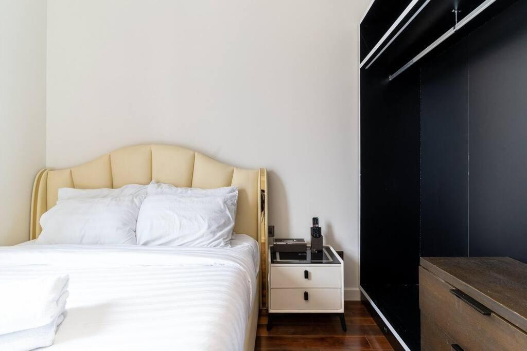 Steps To Vincom/casino/d1/pool/gym/netflix/3beds * Ho Chi Minh City