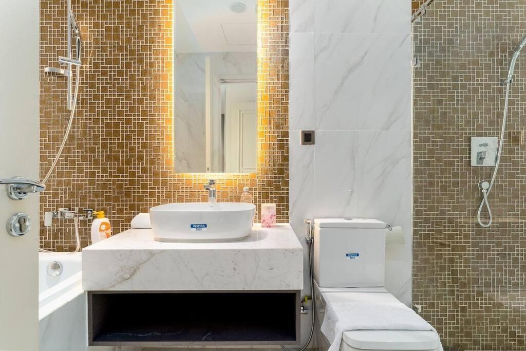Steps To Vincom/casino/d1/pool/gym/netflix/3beds *