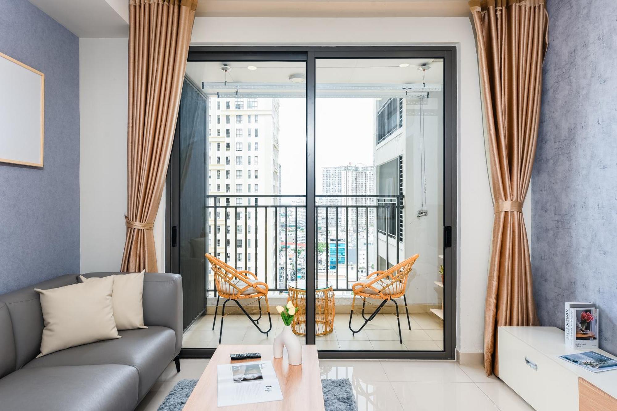 S Lux * Ho Chi Minh City