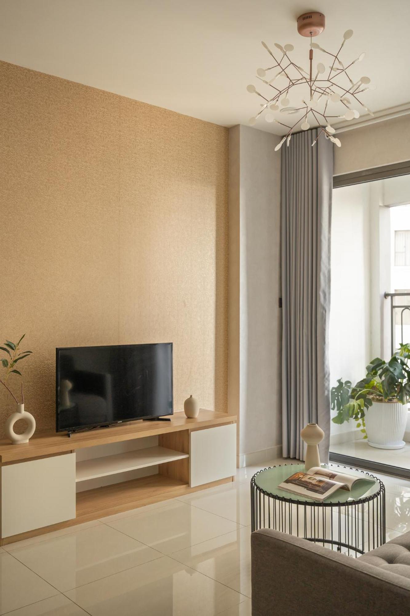 Lynh Saigon D4 *