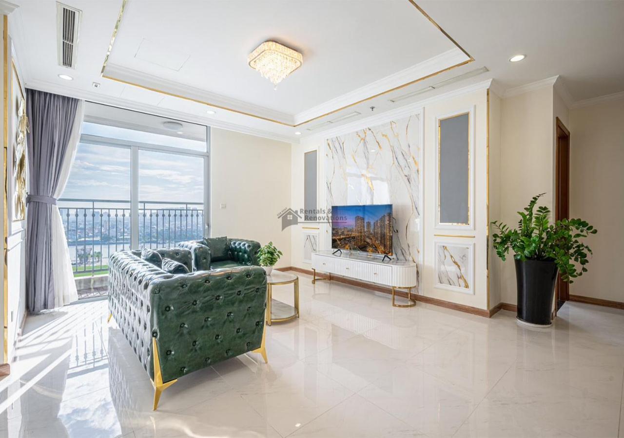 Landmark 81 Luxury & The Vinhomes Central Park - The Buildings Surrounding Landmark 81 * Ho Chi Minh City