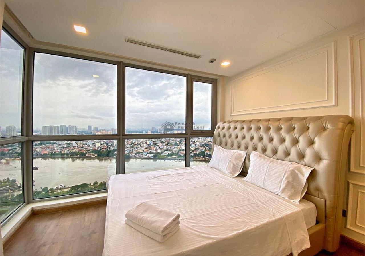 Landmark 81 Luxury & The Vinhomes Central Park - The Buildings Surrounding Landmark 81
