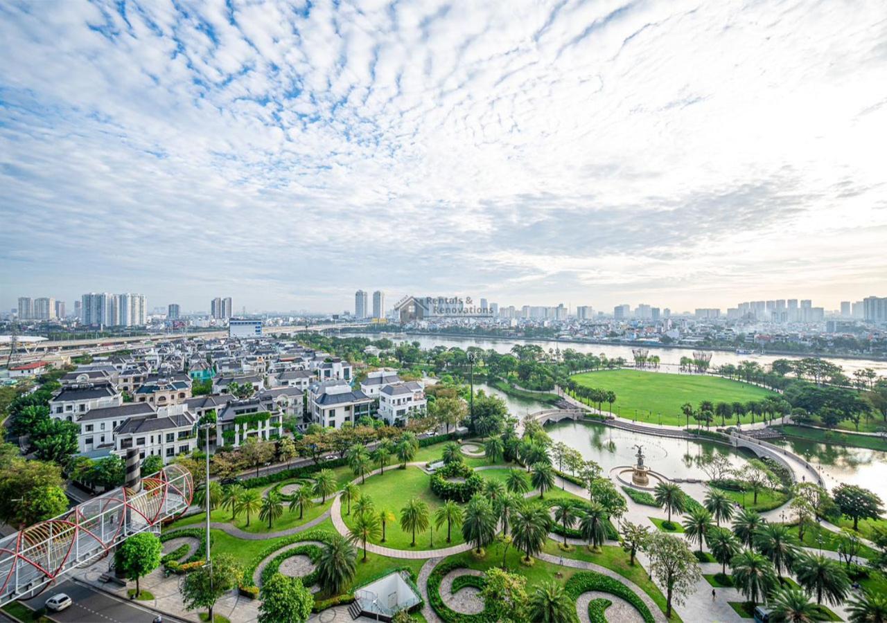 Landmark 81 Luxury & The Vinhomes Central Park - The Buildings Surrounding Landmark 81 Ho Chi Minh City