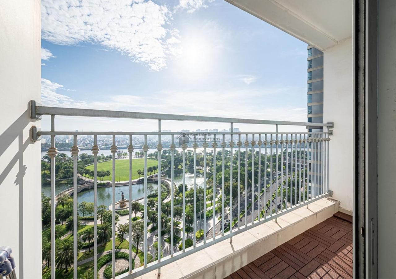 Apartment Landmark 81 Luxury & The Vinhomes Central Park - The Buildings Surrounding Landmark 81 *