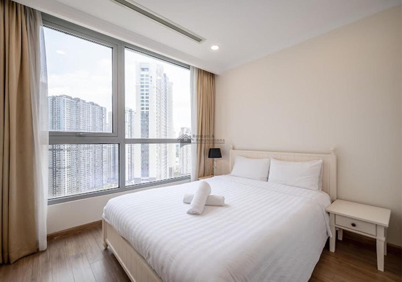 Landmark 81 Luxury Apartments: Iconic Skyscraper Living *