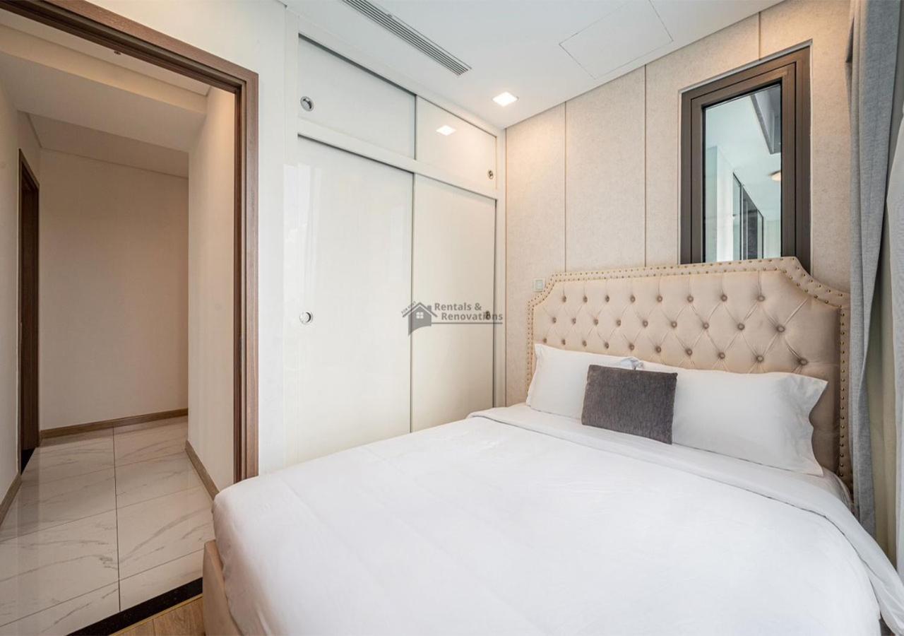 Landmark 81 Luxury Apartments: Iconic Skyscraper Living