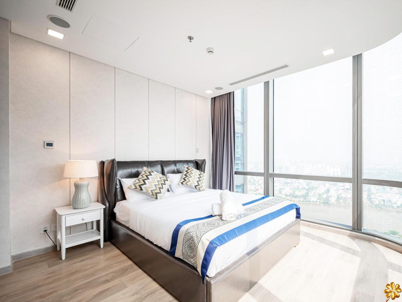 Apartment Landmark 81 Royal Luxury - Vinhome Park