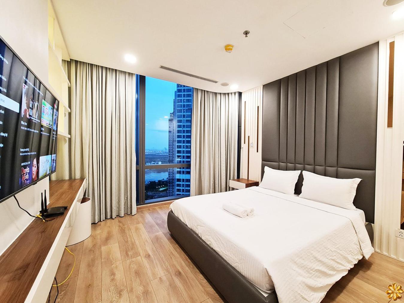 Apartment Landmark 81 Royal Luxury - Vinhome Park Ho Chi Minh City