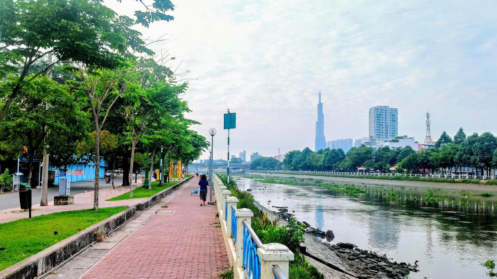 Jomo * Ho Chi Minh City
