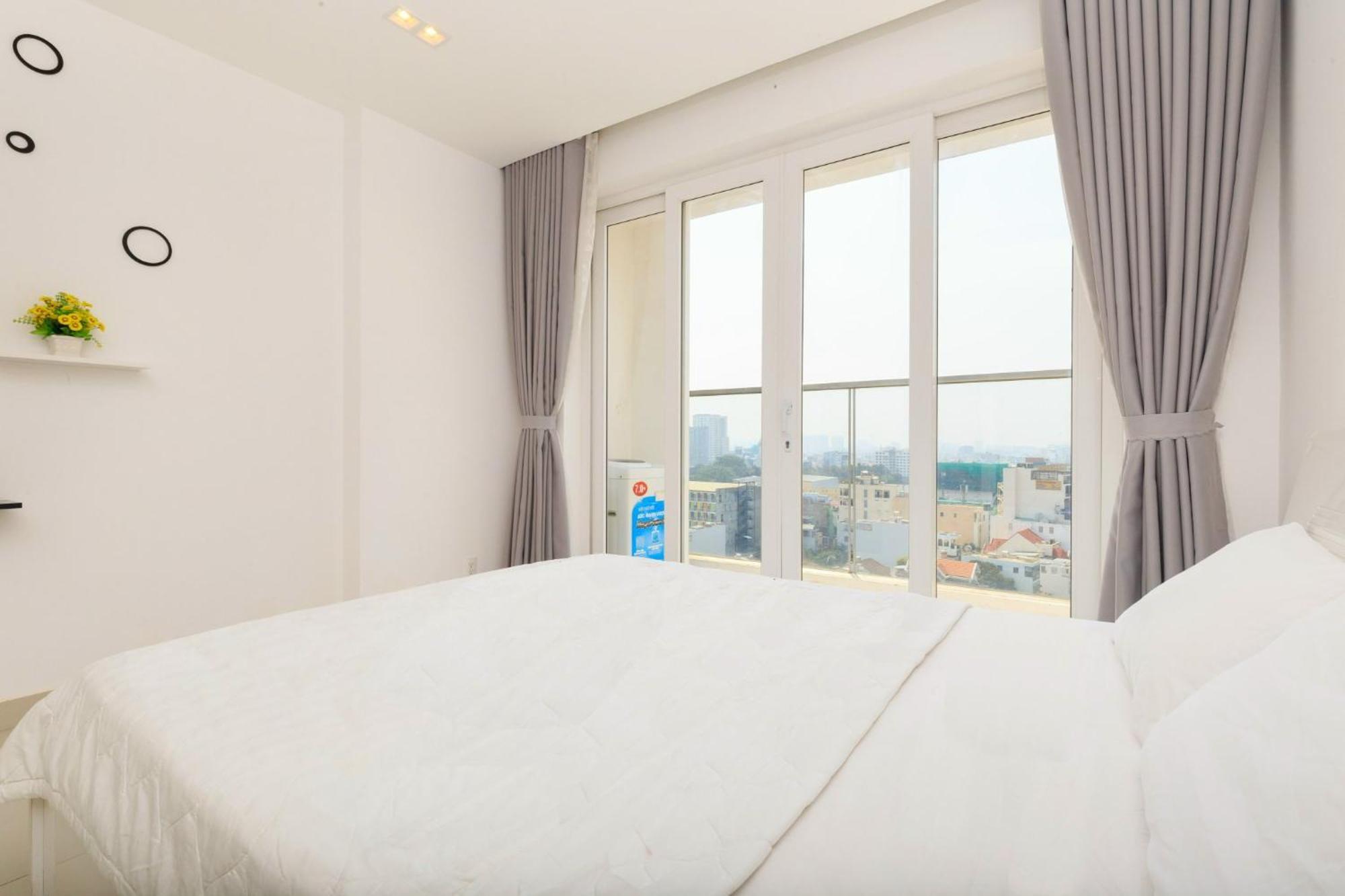 Sky Homes Near Airport *
