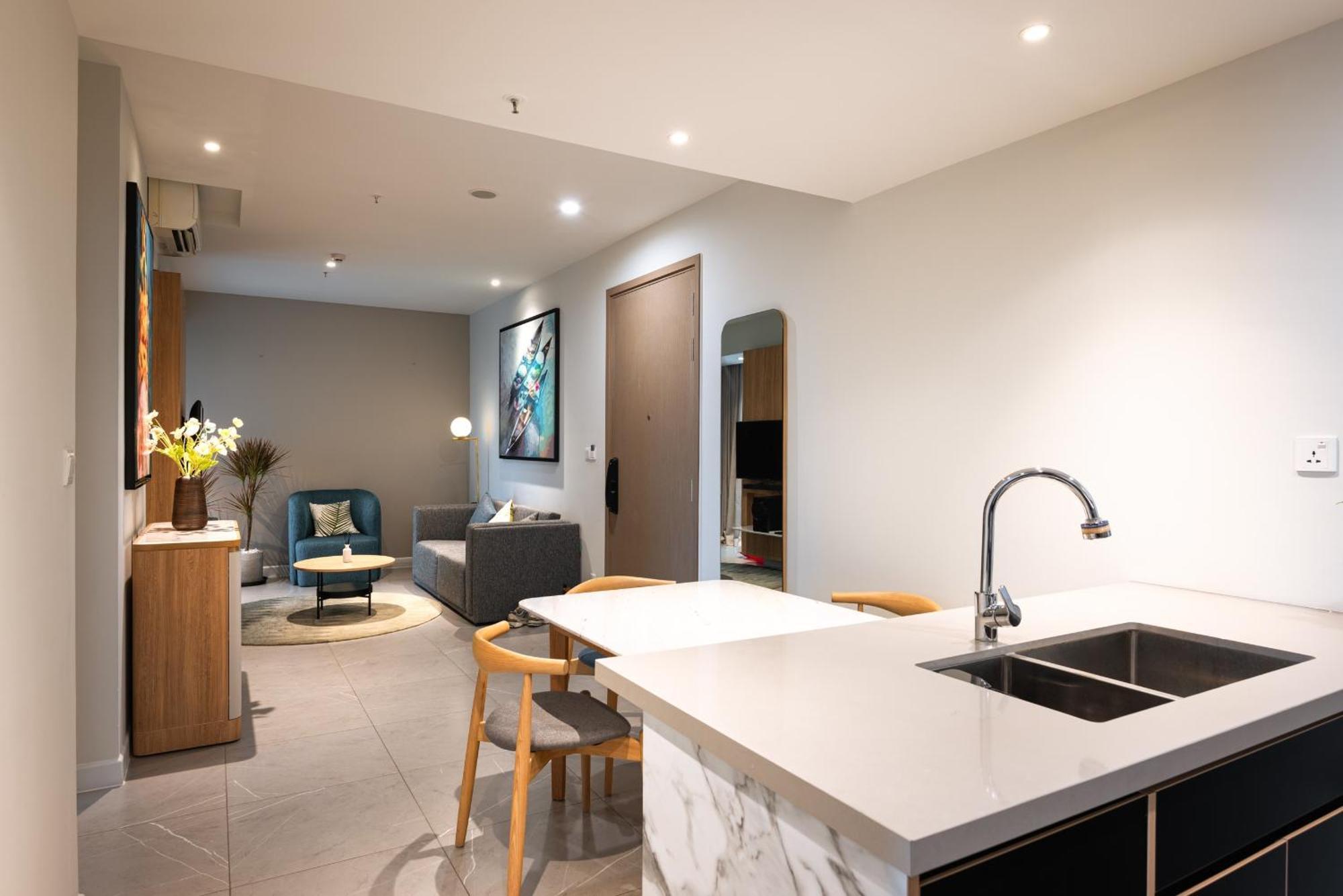 Luxury Zenity 2br In D1 Somerset's Quality
