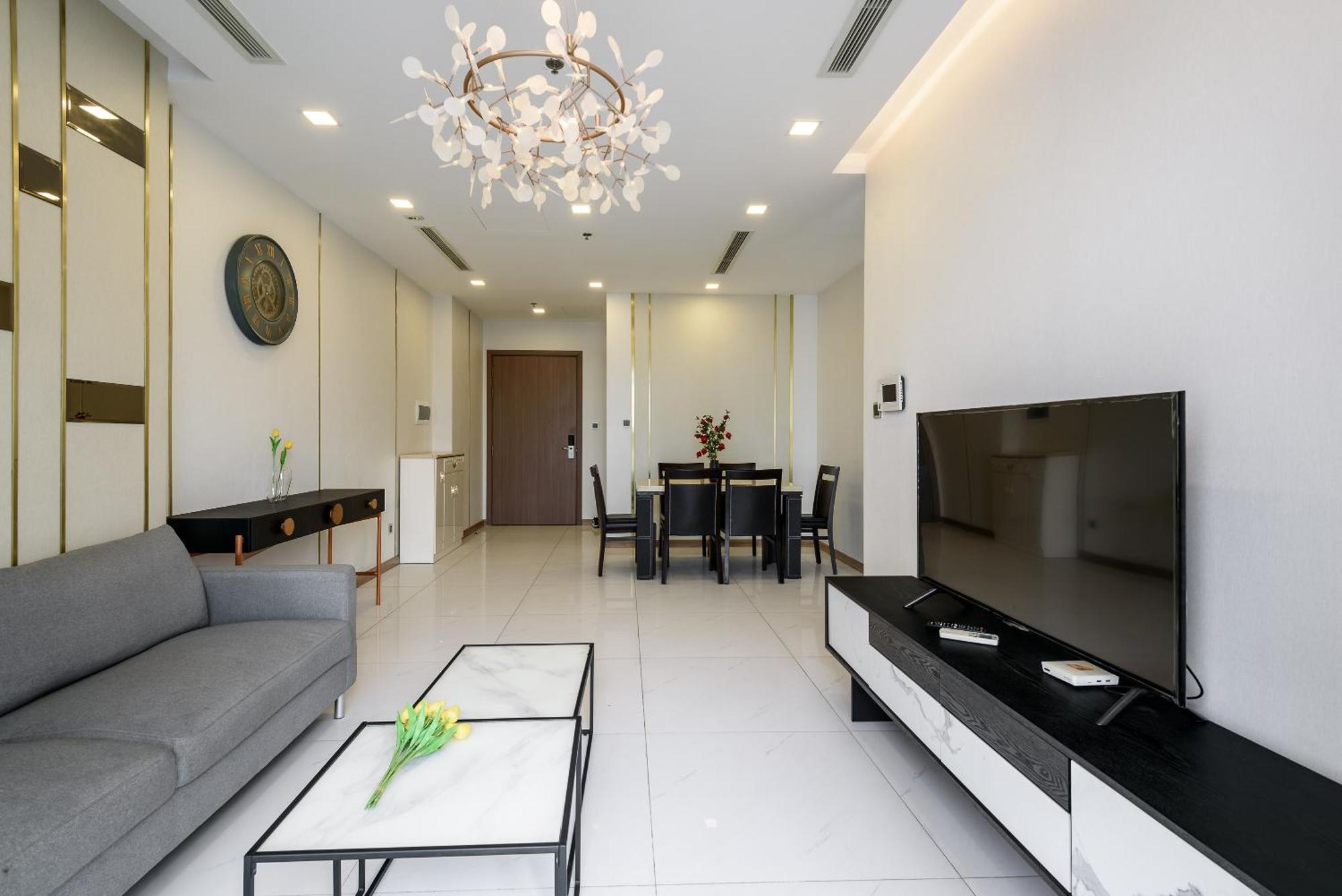Luxury At Vinhomes Park Pangsapuri Bandar Ho Chi Minh