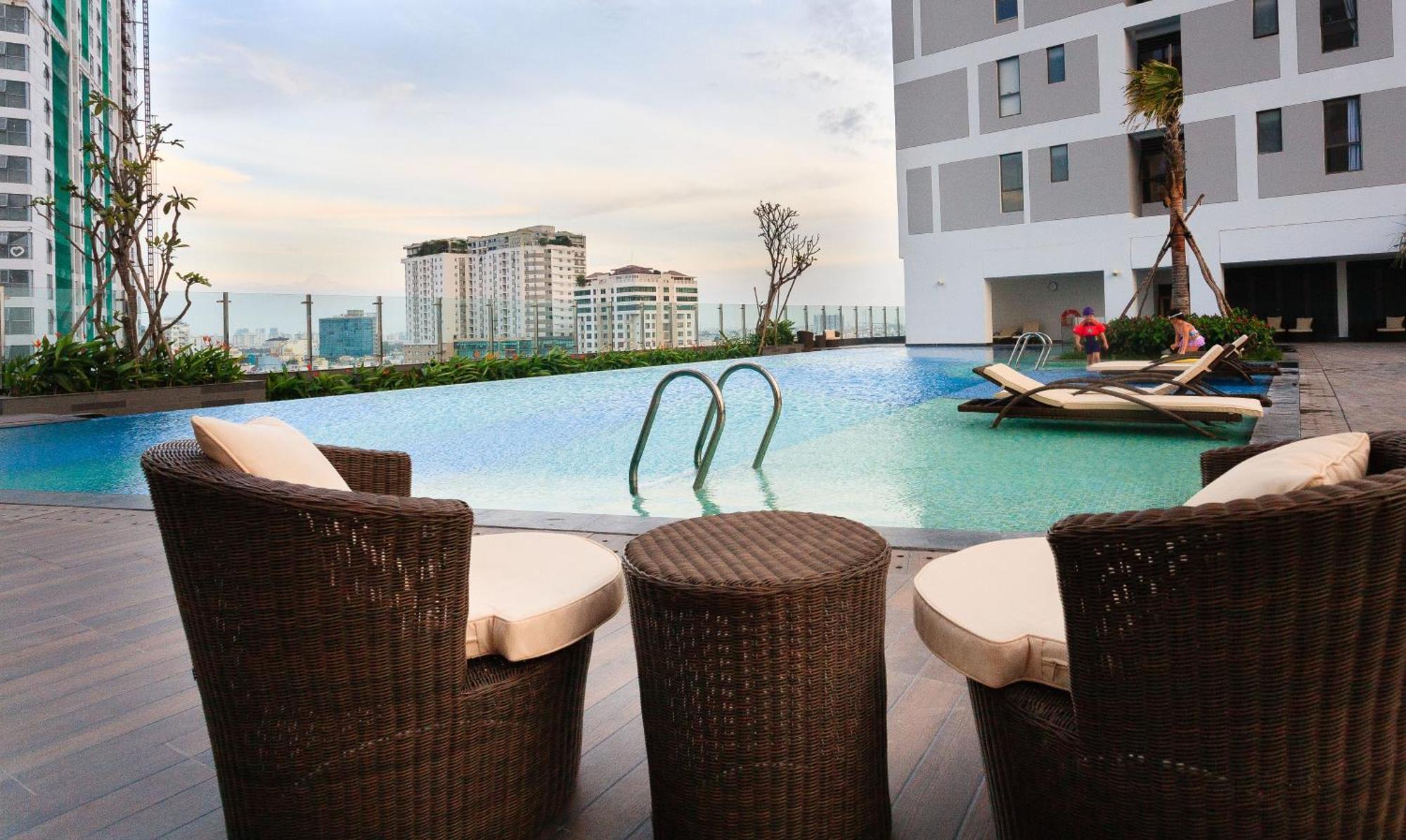 Lyn's Home-river Gate- Pool- Gym-pick Up Apartment