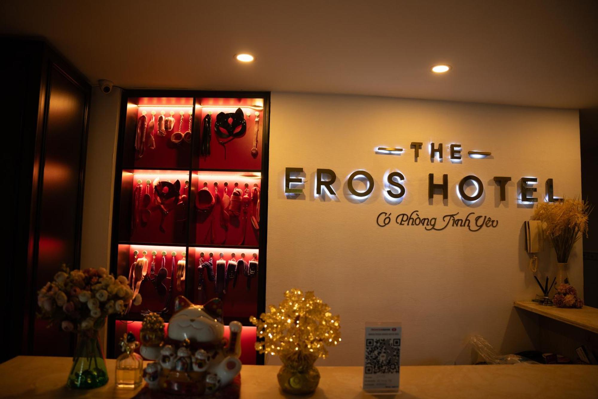 Eros Hotel *