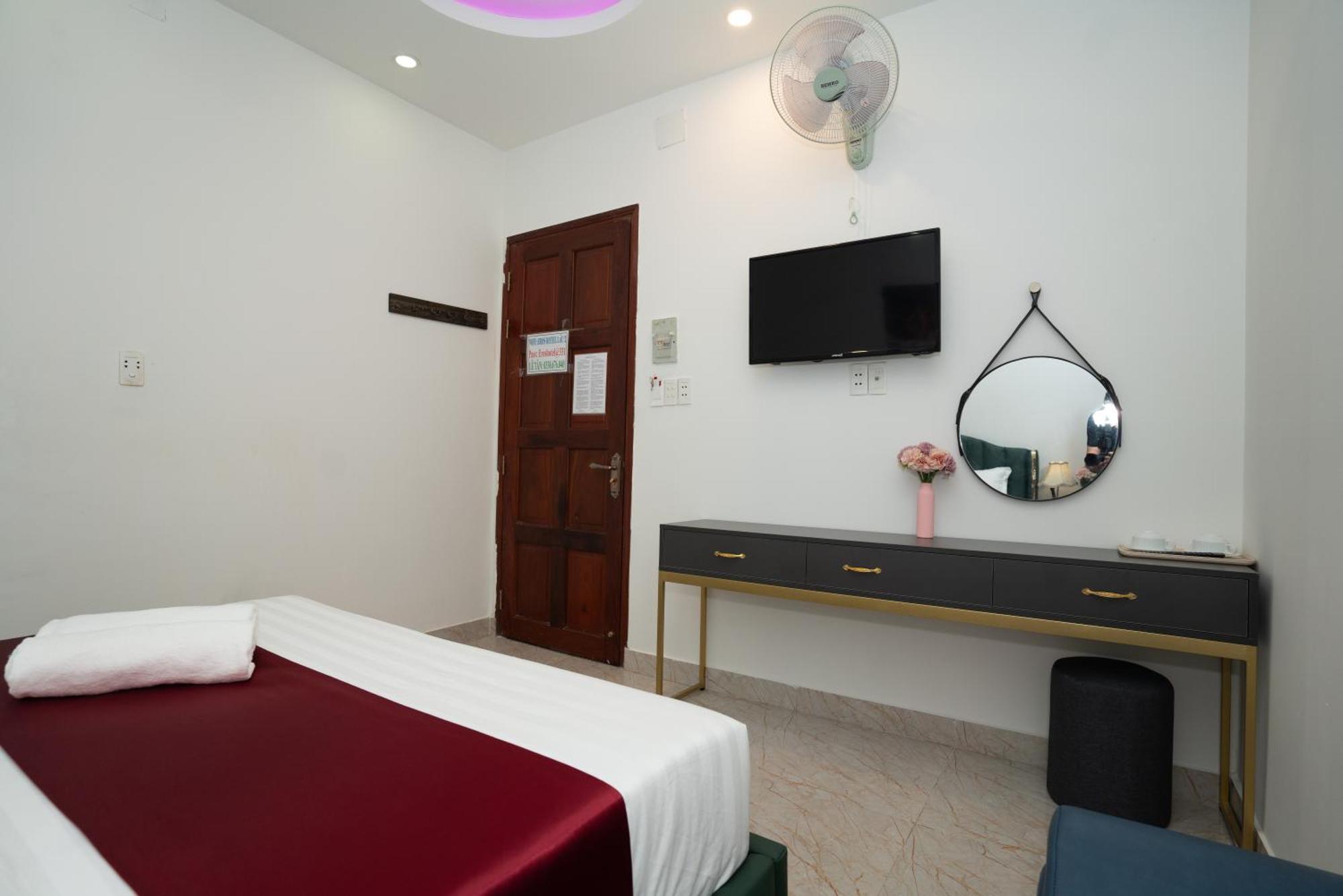 Hotel Eros