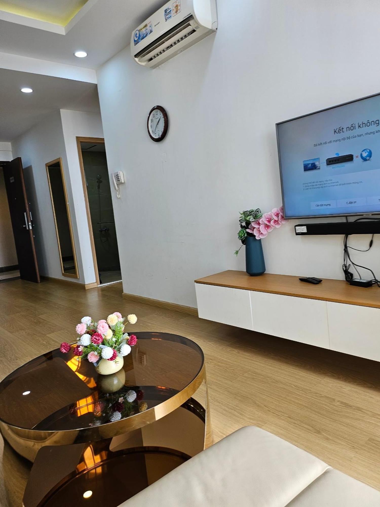 Apartment The Botanica Tan Binh Tan Son Nhat Airport 2br *