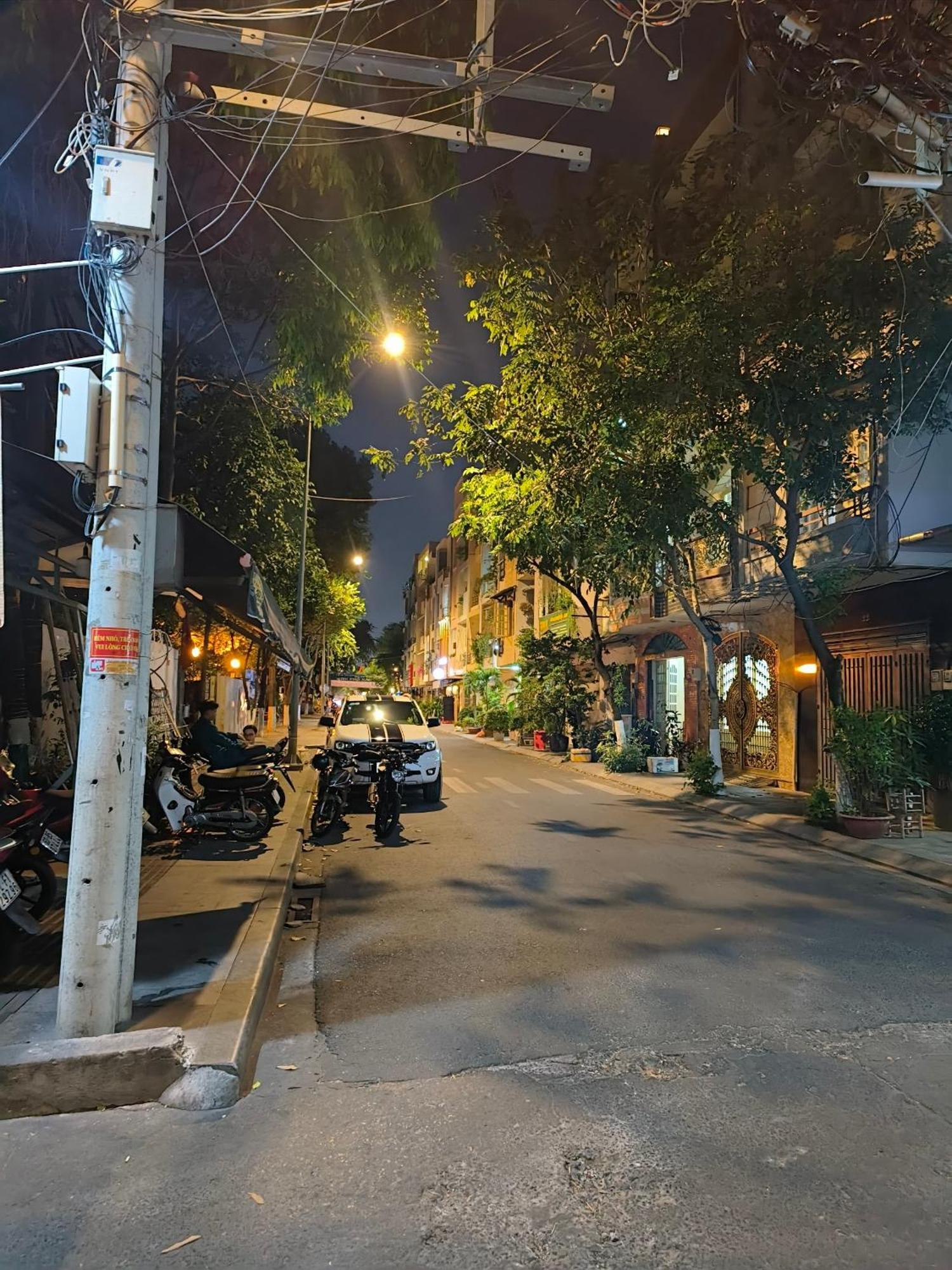 Goc Phong Drinks & Q4 Guest house *