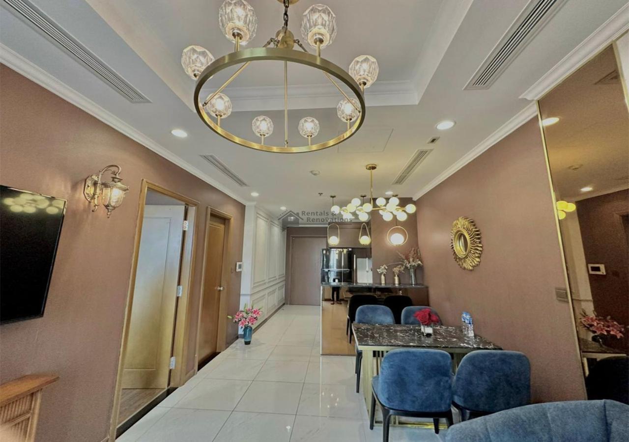 Apartment Landmark 81 Luxury & The Vinhomes Central Park - The Buildings Surrounding Landmark 81 Ho Chi Minh City