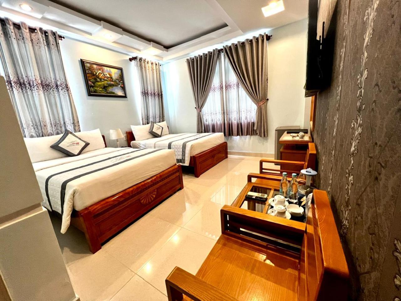 Yen Nam Nguyen Trong Tuyen 3* Ho Chi Minh City