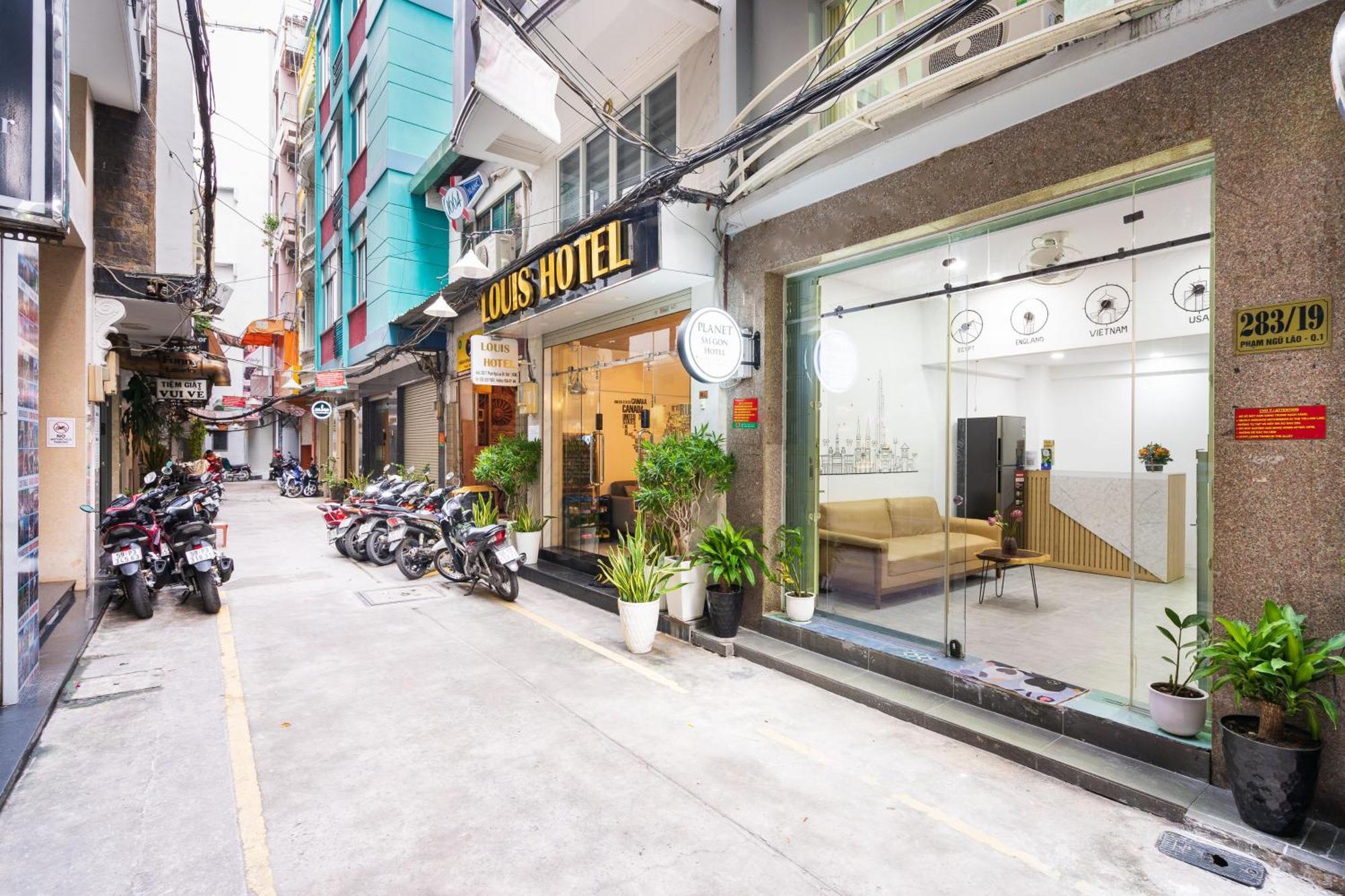 Planet Saigon * Ho Chi Minh City