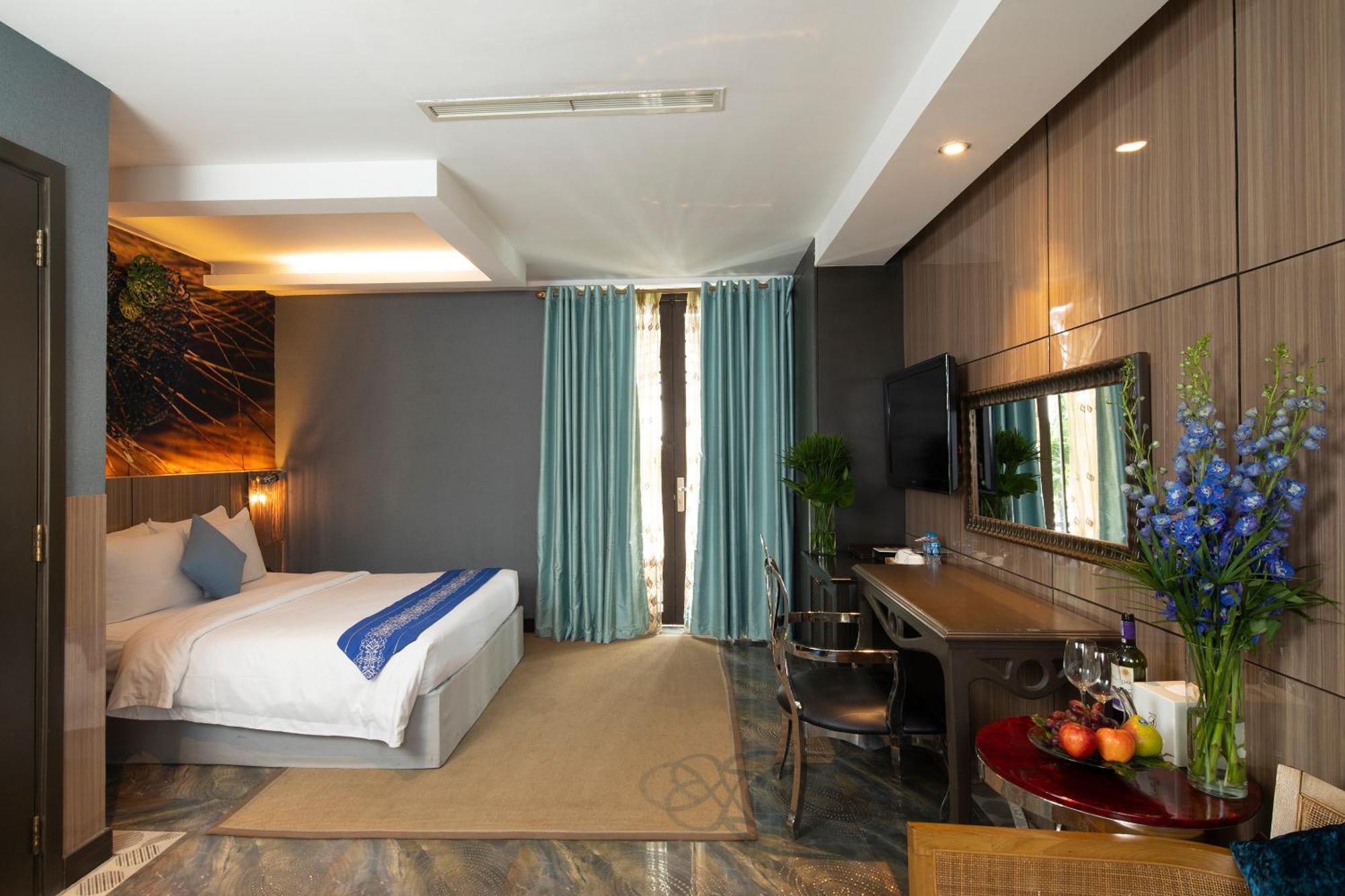 A&em Phan Boi Chau Hotel