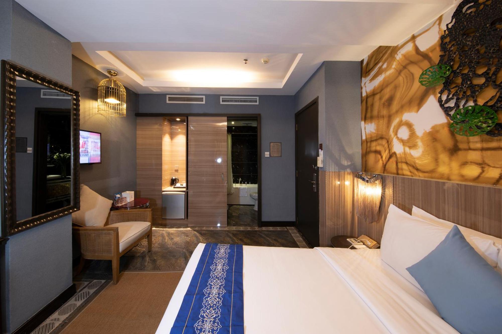 A&em Phan Boi Chau Hotel 3*