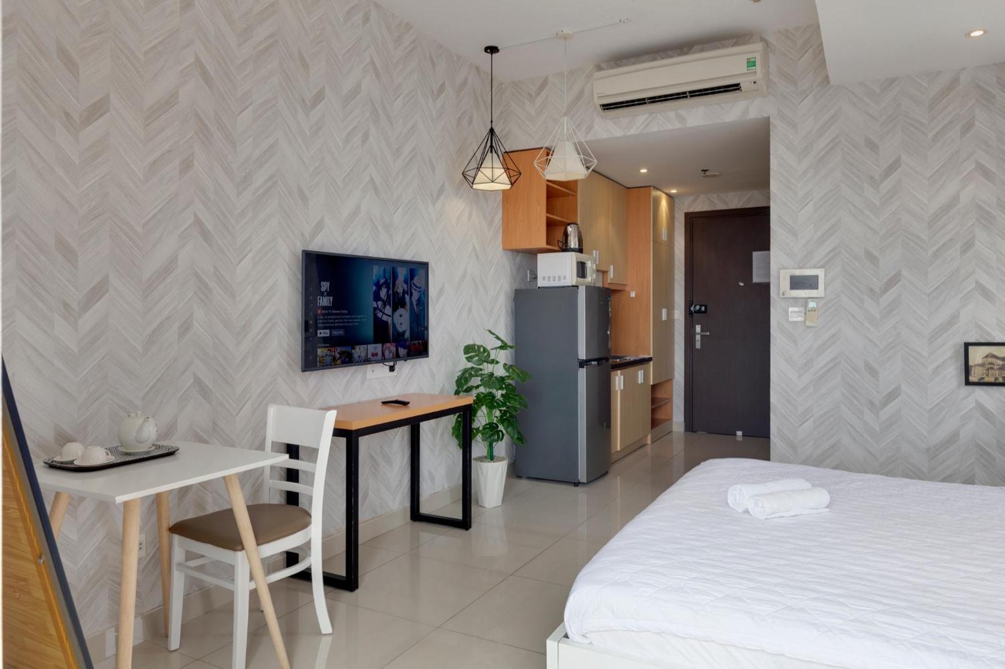 Apartment Saigon Authentic Apartments: Infinity Pool & Daily Perks Ho Chi Minh City