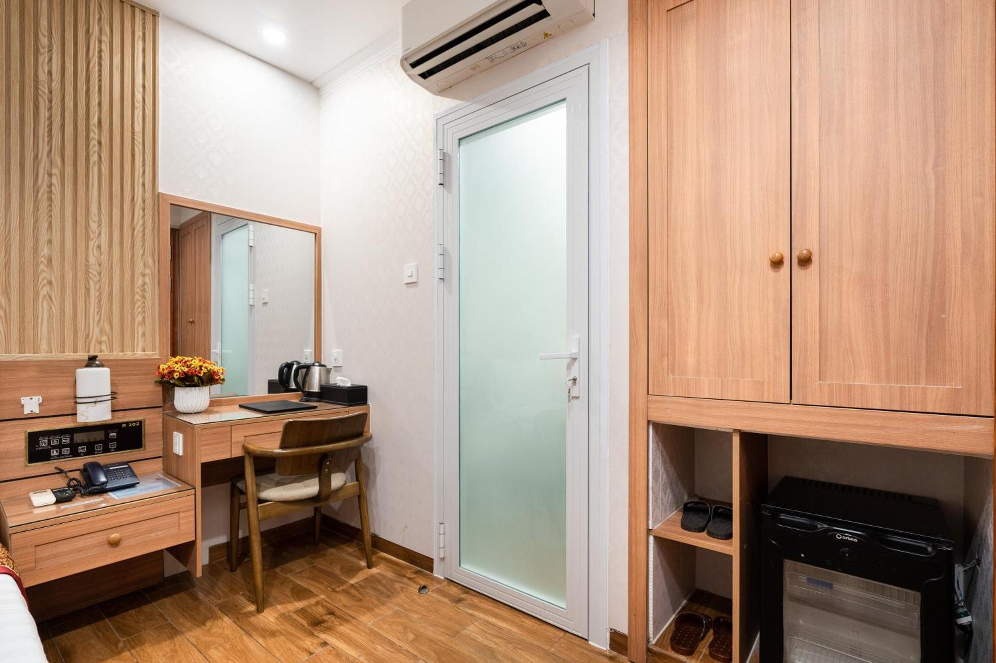 Luna Saigon - Bui Vien Walking Street 3*