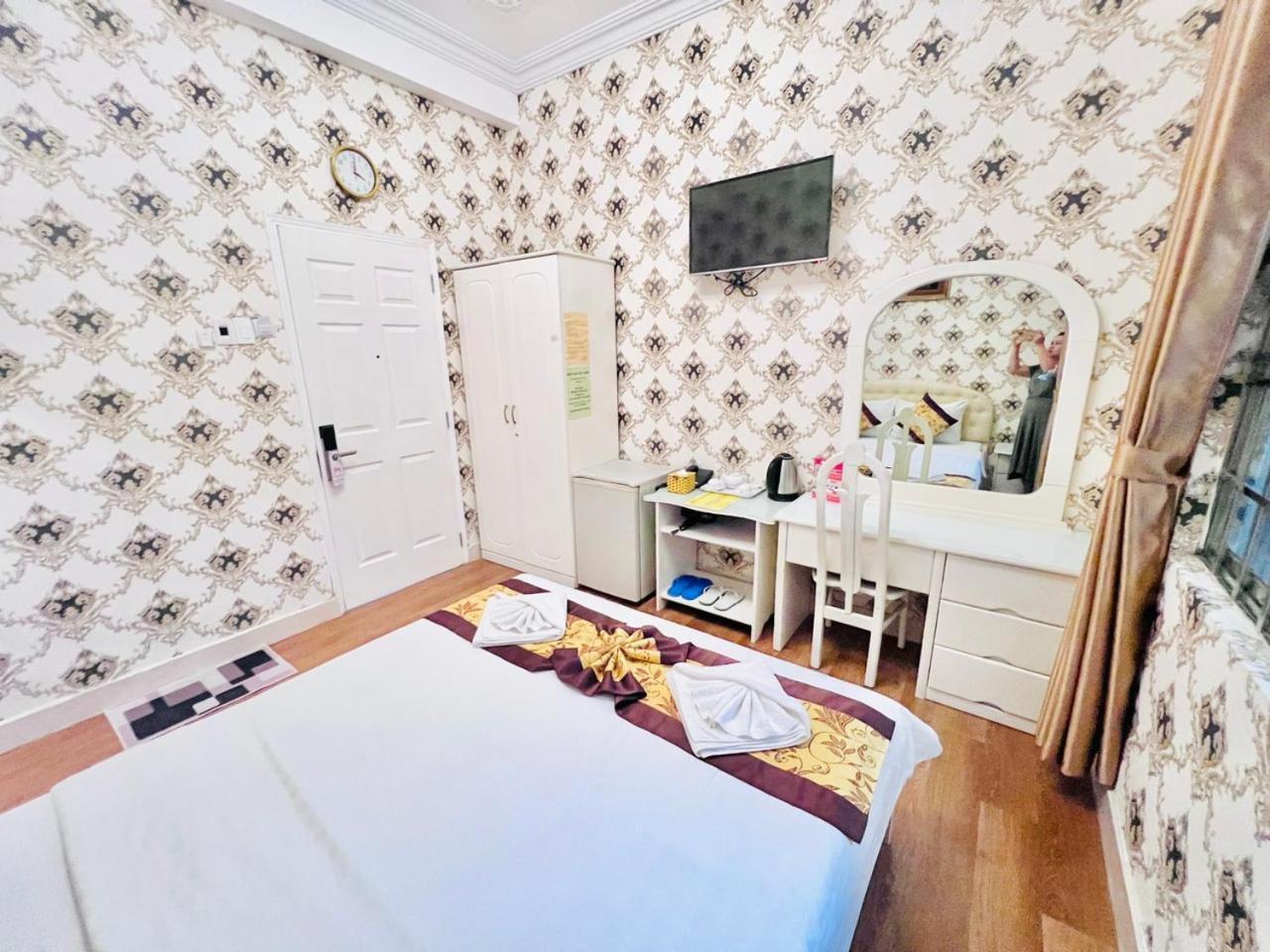 Truc Huyen Hotel