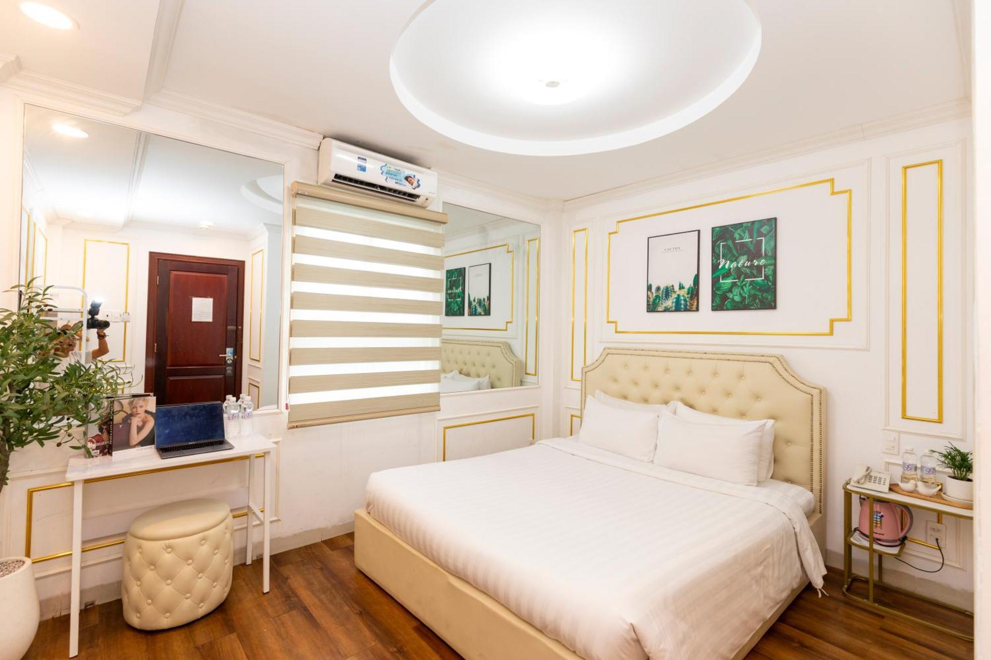Quy Hung Hotel Central Hotel 3*