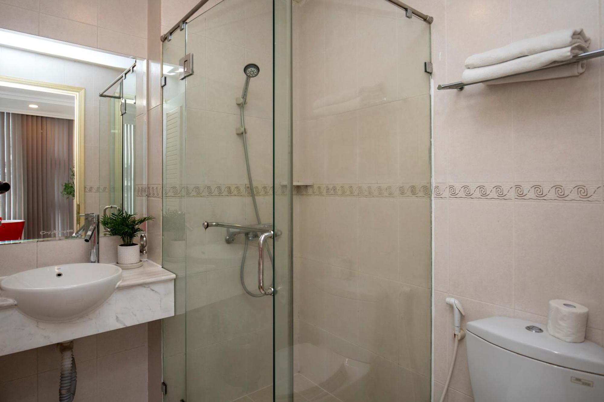 Quy Hung Hotel Central 3* Ho Chi Minh City