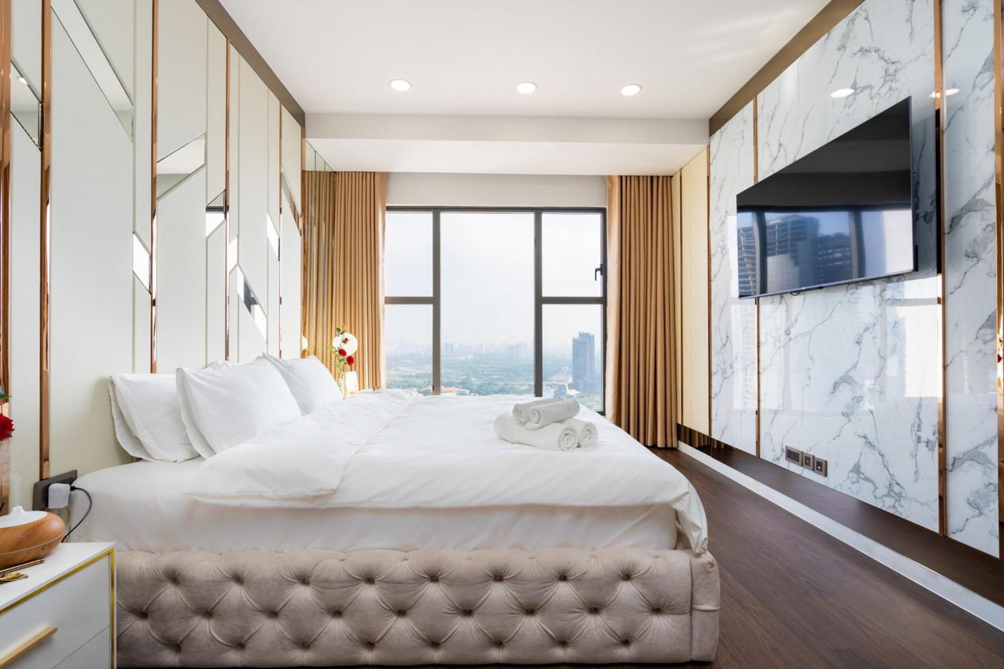 Apartment At-home River Gate Near Ben Thanh Market Ho Chi Minh City