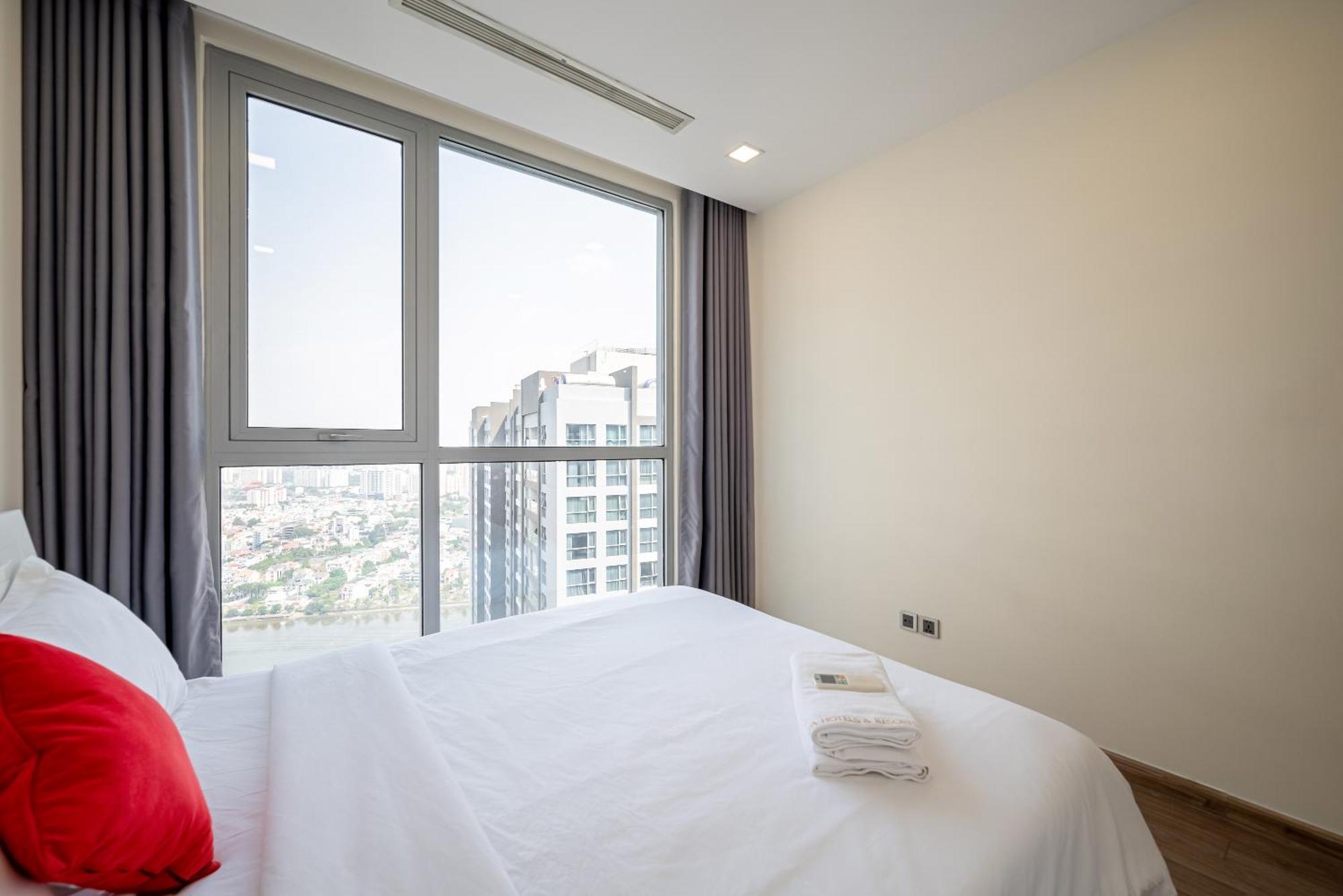Luxury At Vinhomes Park Pangsapuri
