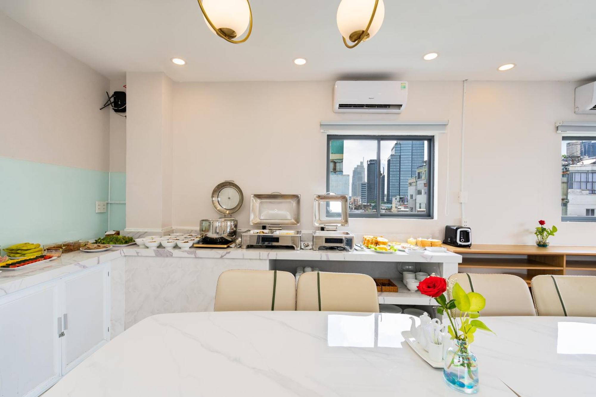 A&A Toronto Hotel Hotel 2*