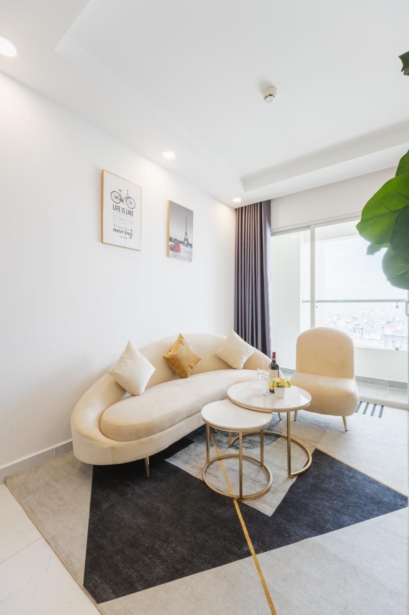 Big Promo 20% Luxury 2br - Skyline View Apartment Ho Chi Minh City