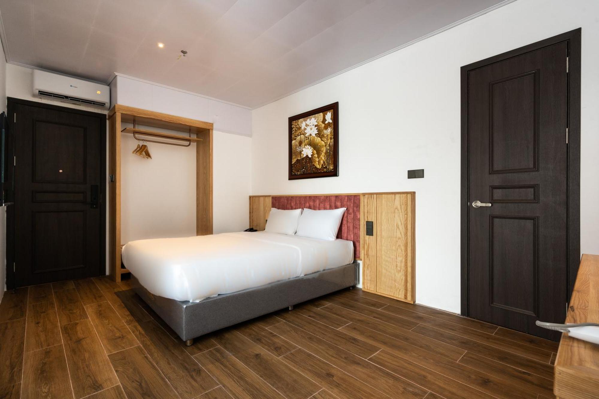 Haven Hut Hotel