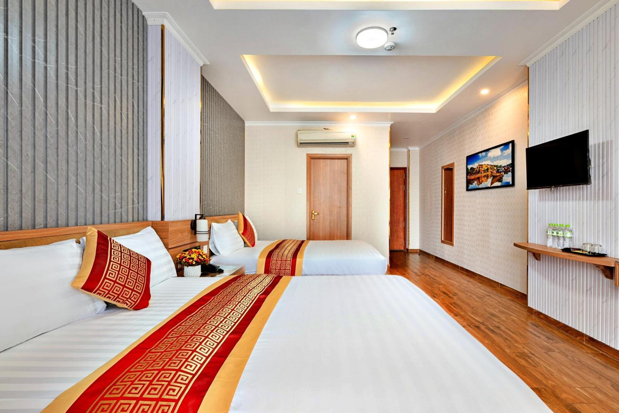 Hotel Luna Saigon - Bui Vien Walking Street 3*