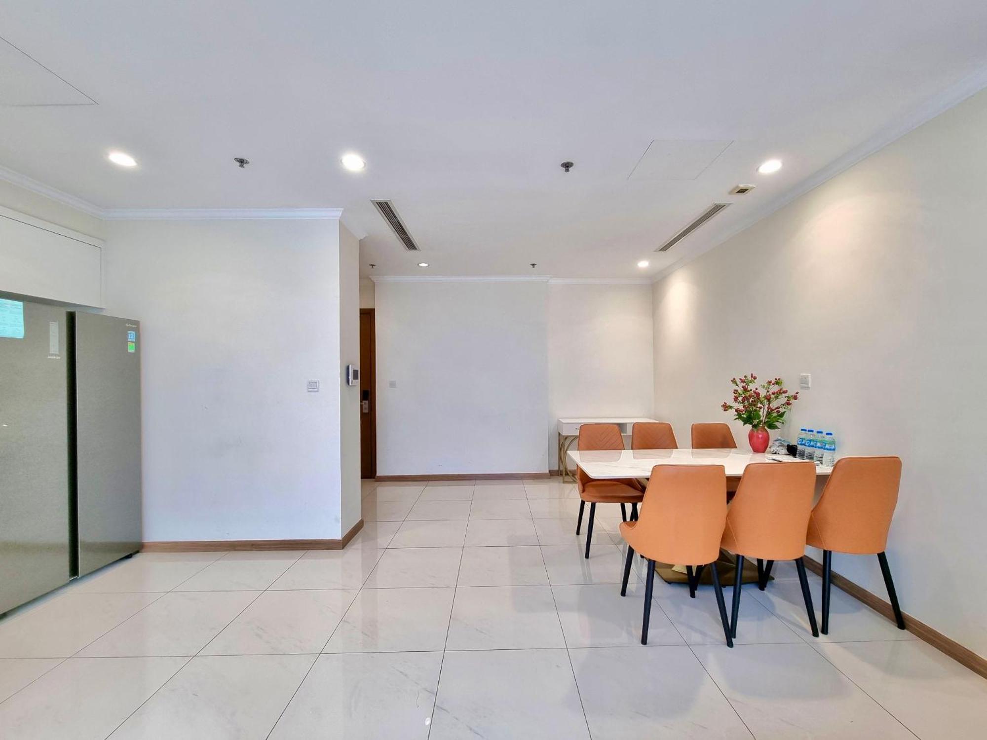 Apartment Happy Homes - Vinhomes Park Ho Chi Minh City
