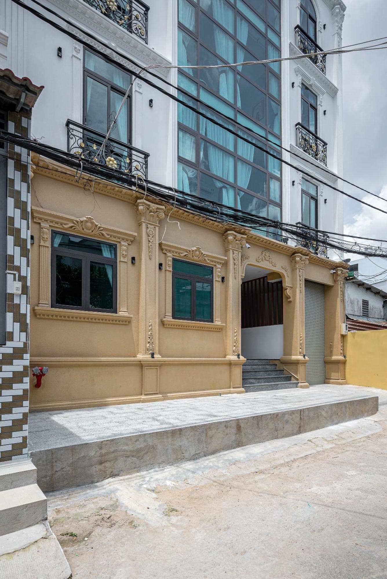 Cozrum Homes - Cozytel Apartment *