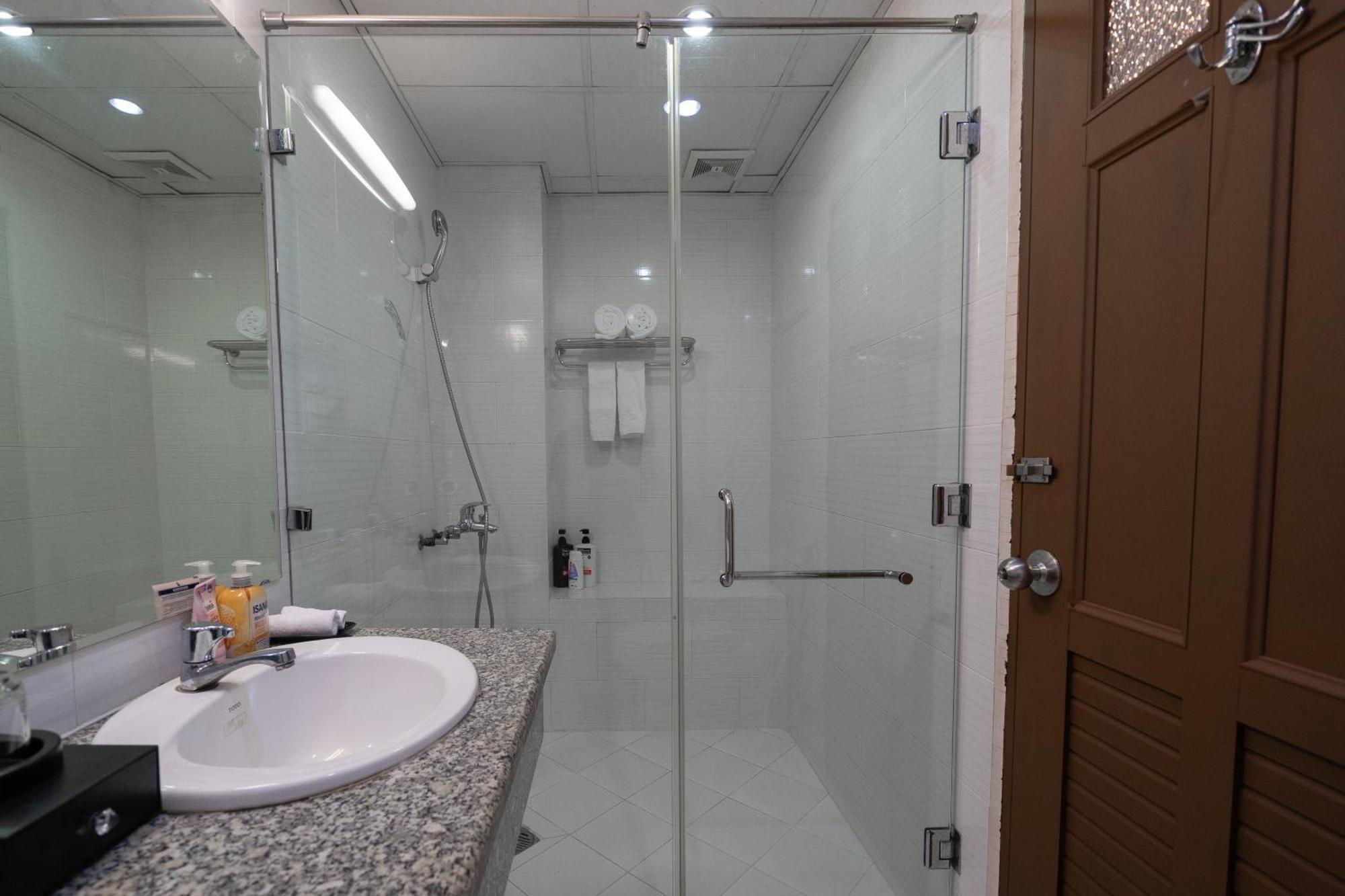 Hotel A25 - 29 Bui Thi Xuan 3*