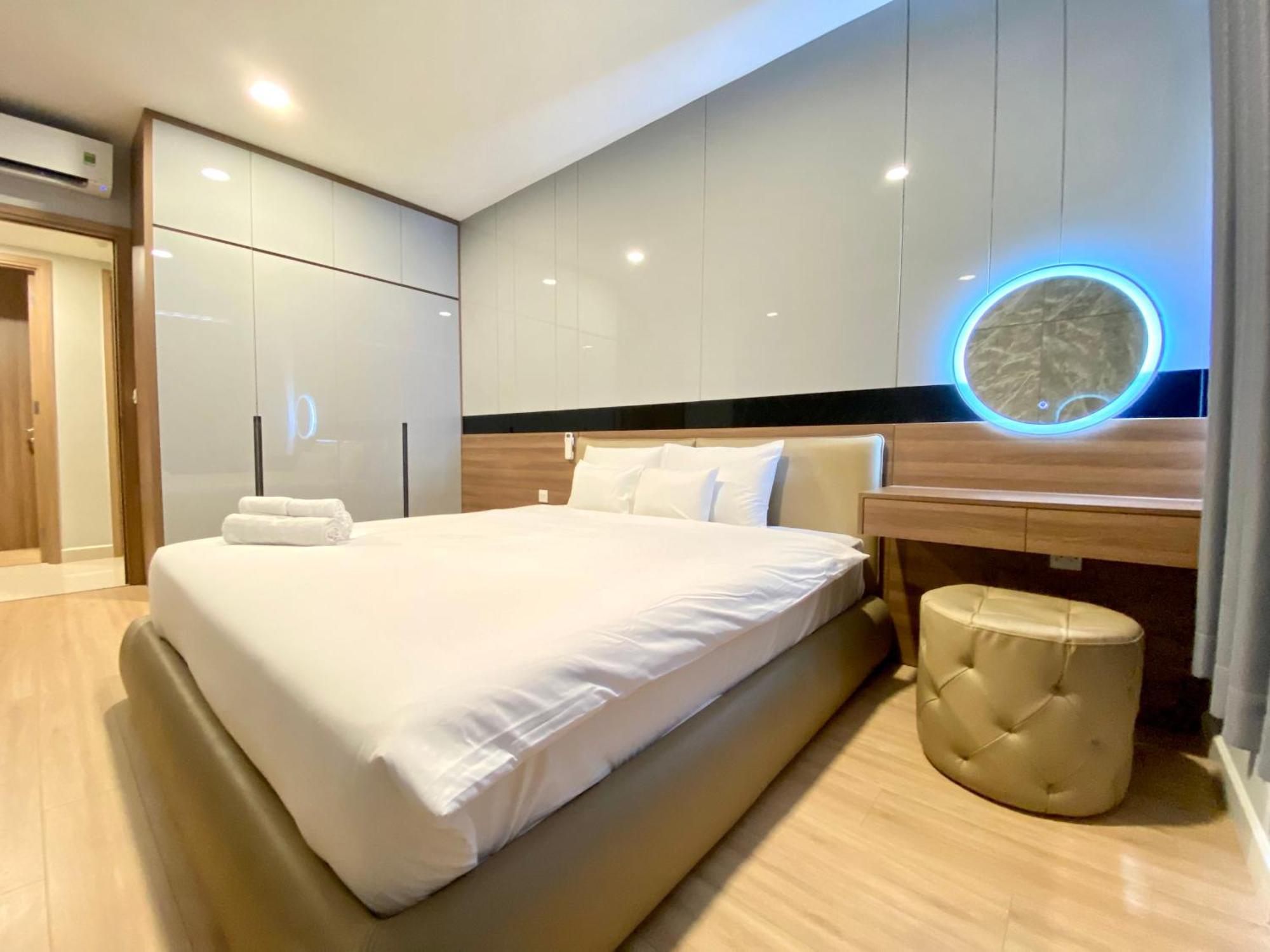 Soho - Luxury Stay, Next To Benthanh Market Apartment