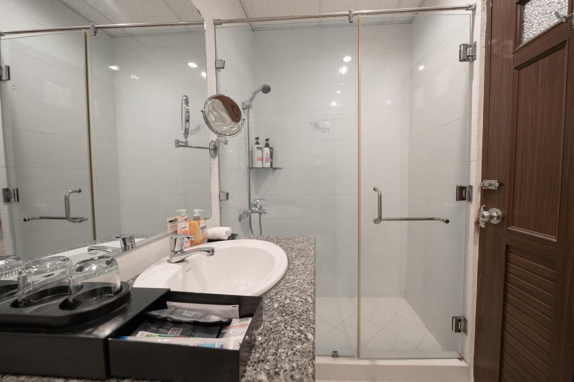 Hotel A25 - 29 Bui Thi Xuan 3*