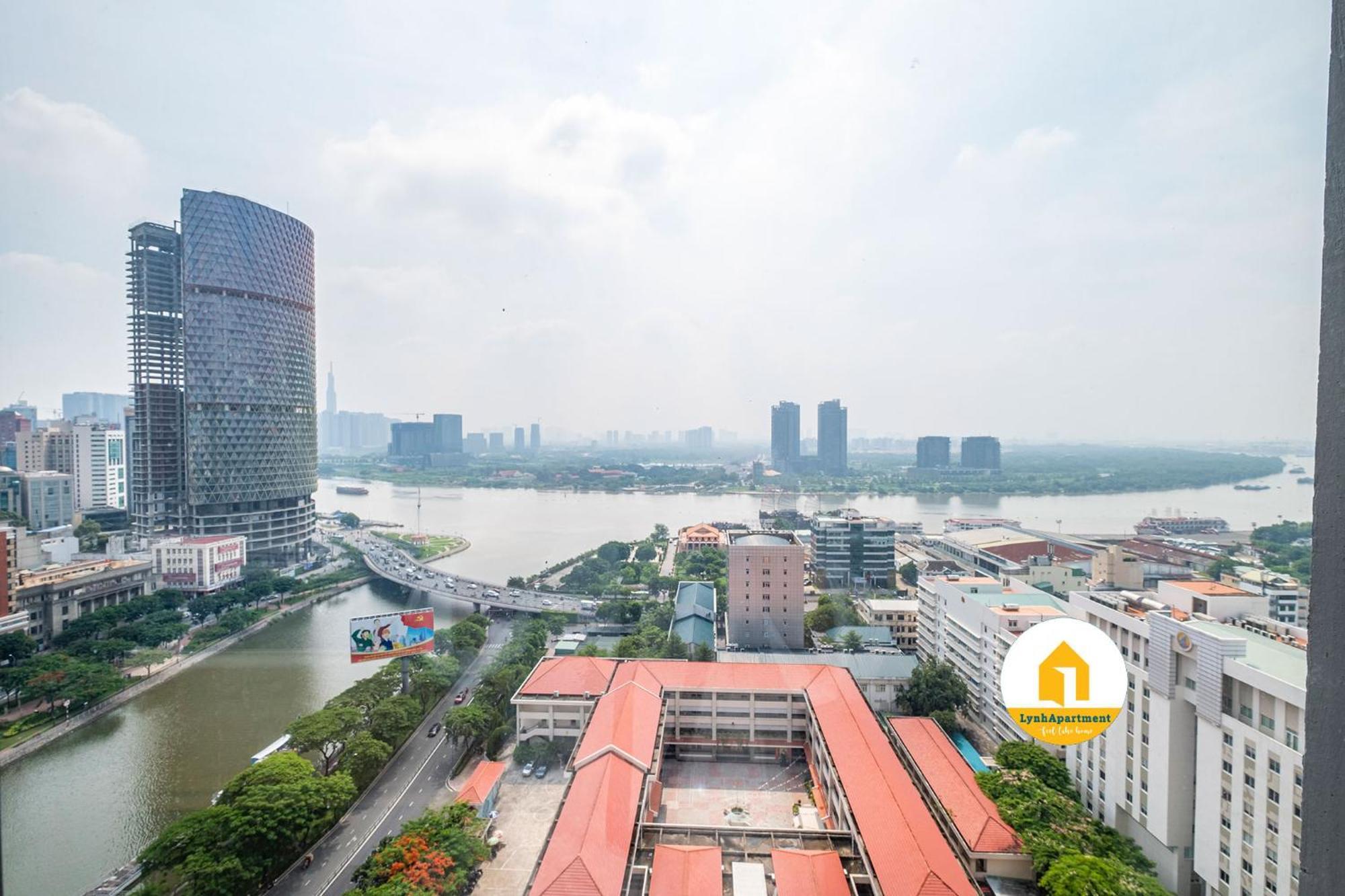 Lynh Saigon D4 *
