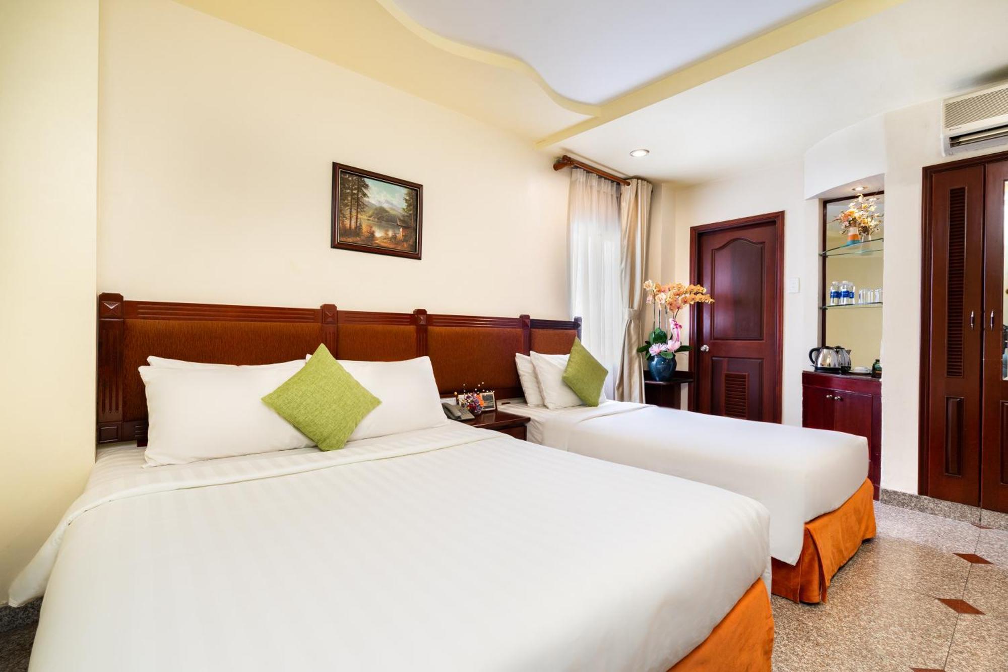 Hotel Lucasta Saigon