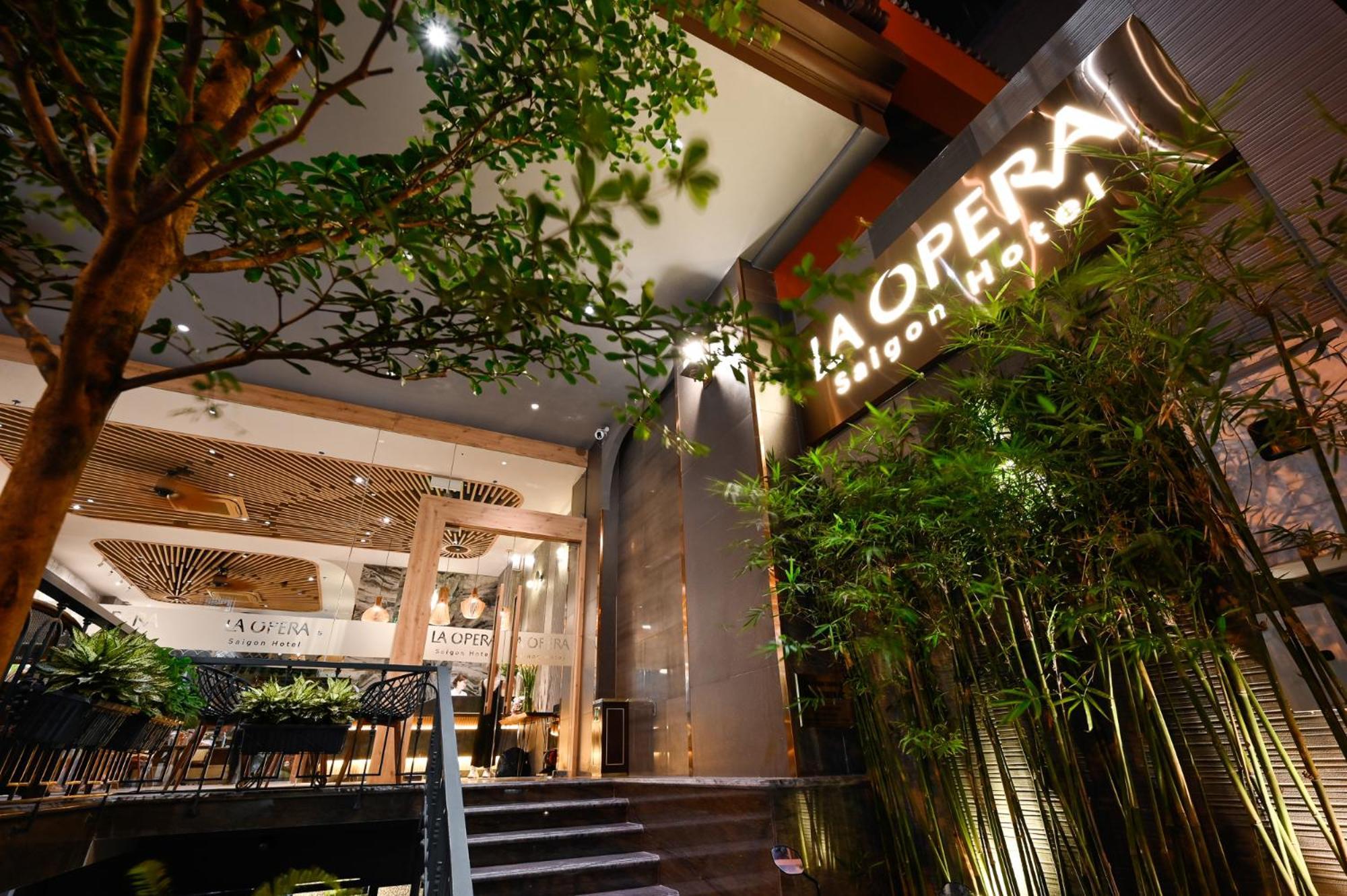 La Opera Saigon 3*