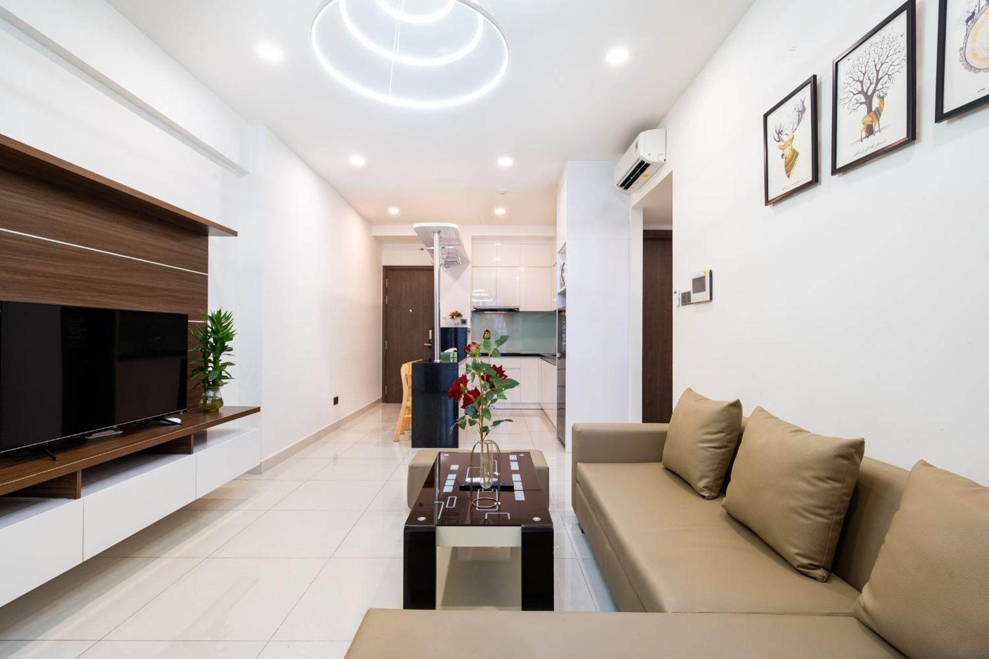 Lyn's Home-river Gate- Pool- Gym-pick Up
